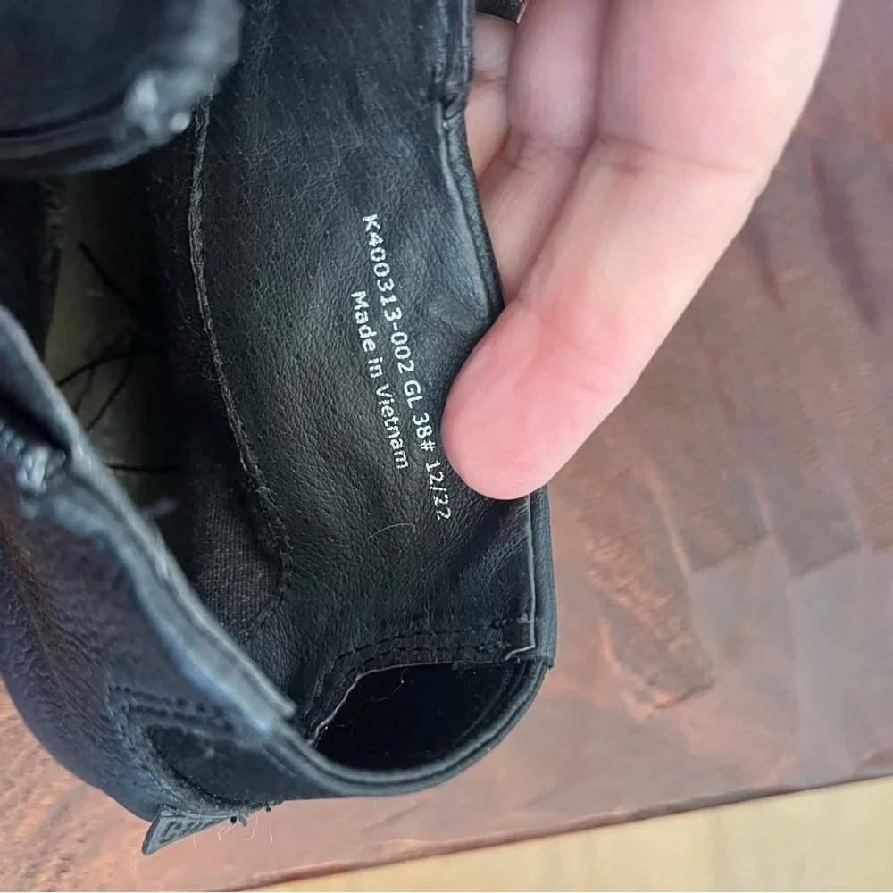 Camper Right Nina Slim Black leather comfy minimalist ankle boots sz 38